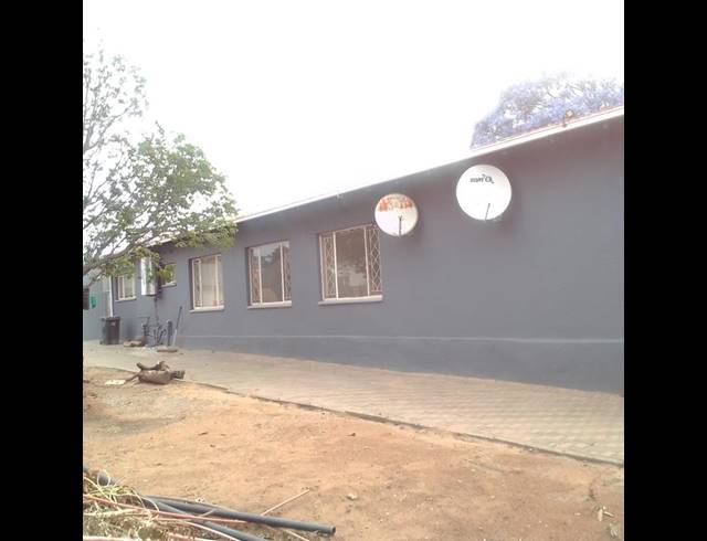 3 BEDROOM PROPERTY TO RENT IN REGENTS PARK